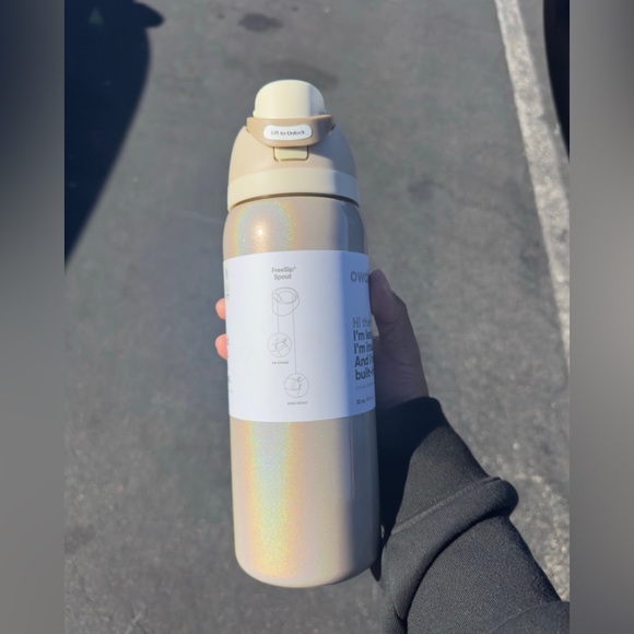 NEW UNRELEASED Holiday Magic Owala 32oz Gold Shimmer Target Limited Edi… - Picture 2 of 2